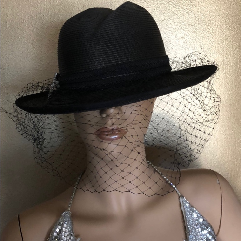 Black hat
